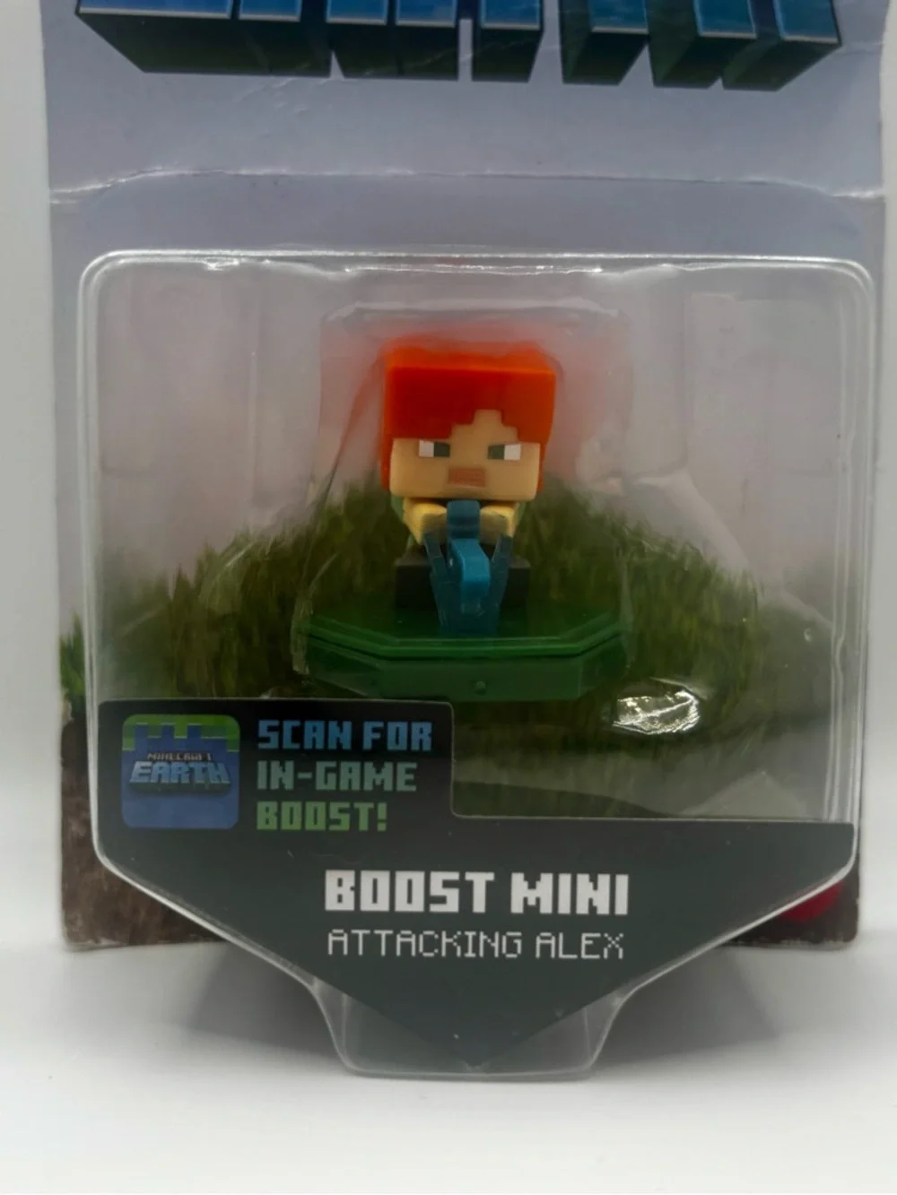 Minecraft Earth Boost Mini Figures - Attacking Alex & Crafting Steve